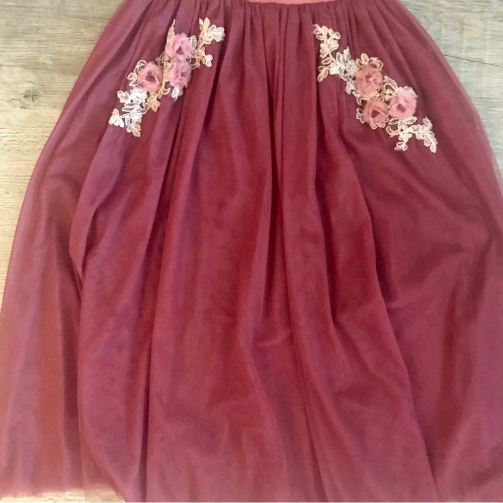 NEW Aratta Burgundy Mesh Skirt Lace and Floral Embellishments Mid Length Size S